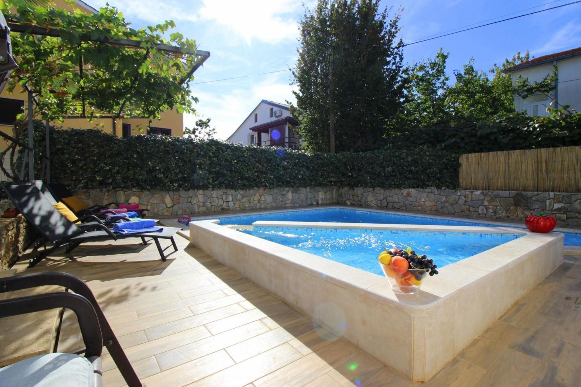 Lili Mit Pool, Grill Und Parkplatz Poreč